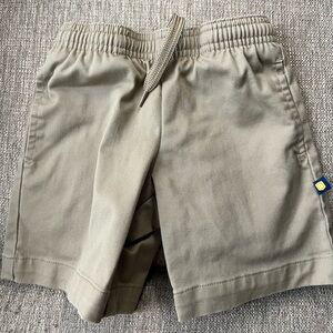 Dennis Uniforms Primrose School shorts size 4